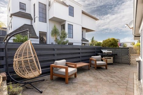 Photo of property in 23a Sunbrae Grove, Mount Maunganui, 3116