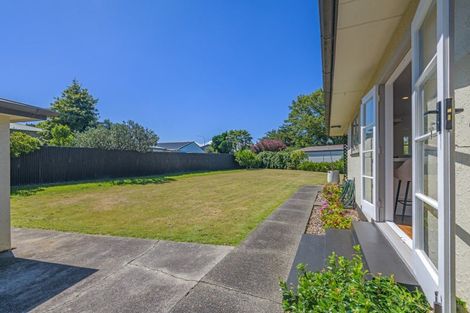 Photo of property in 11 Athlone Place, Hokowhitu, Palmerston North, 4410
