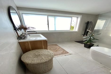 Photo of property in 86 Wharf Road, Te Atatu Peninsula, Auckland, 0610