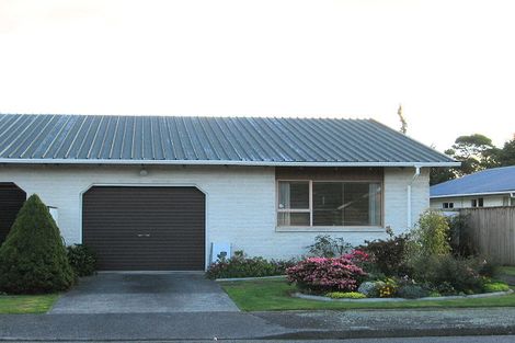 Photo of property in 4 Sunny Glen, Waikanae, 5036