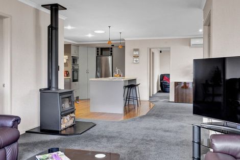 Photo of property in 12b Marlin Terrace, Bell Block, New Plymouth, 4312