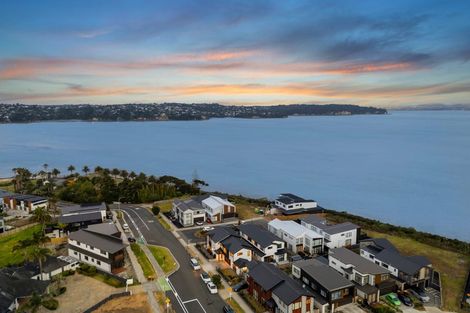 Photo of property in 1 Turbine Way, Hobsonville, Auckland, 0616