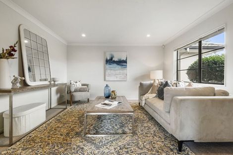 Photo of property in 94 Oakway Drive, Schnapper Rock, Auckland, 0632