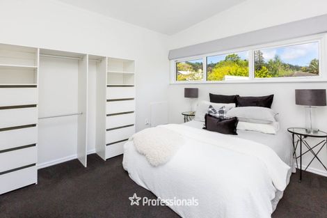 Photo of property in 6 Fendalton Crescent, Pinehaven, Upper Hutt, 5019