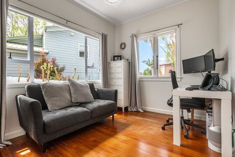 Photo of property in 2/158 Onewa Road, Northcote, Auckland, 0627