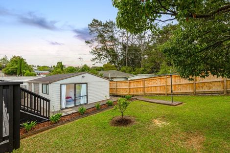 Photo of property in 18 Alidade Place, Massey, Auckland, 0614