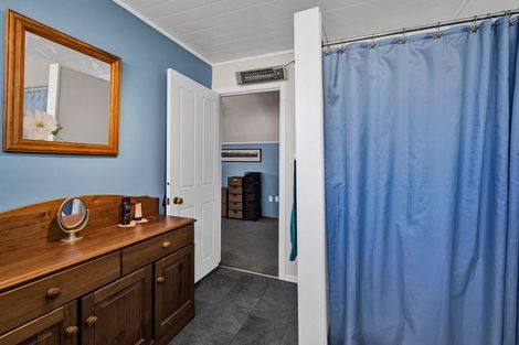 Photo of property in 70 Collins Street, Hawera, 4610