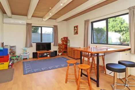 Photo of property in 11 Oakham Street, Hampden, 9410