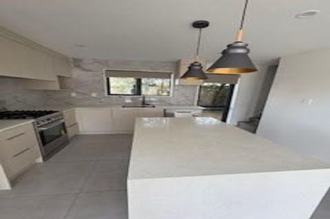 Photo of property in 7d Tairere Crescent, Rosehill, Papakura, 2113