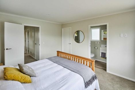 Photo of property in 7/20 Glanmire Road, Newlands, Wellington, 6037