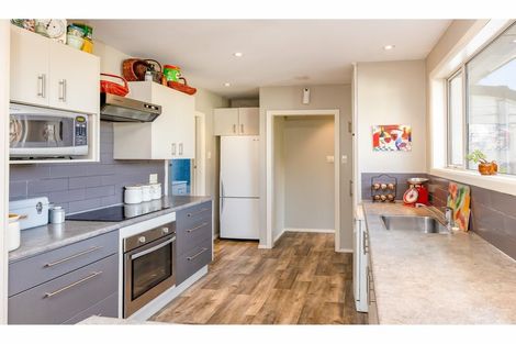 Photo of property in 72 Wingate Street, Redwood, Christchurch, 8051