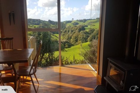 Photo of property in 709 Kelly Road, Lepperton, New Plymouth, 4373