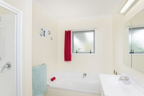 Photo of property in 8a Loisel Street, Riverdale, Gisborne, 4010