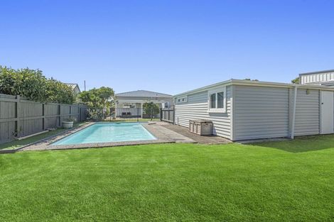 Photo of property in 118 Cutfield Road, Westown, New Plymouth, 4310