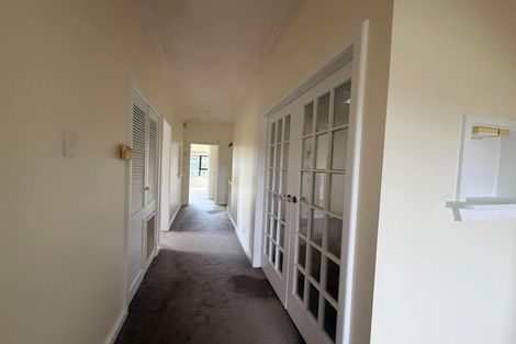 Photo of property in 28 Bassett Road, Johnsonville, Wellington, 6037