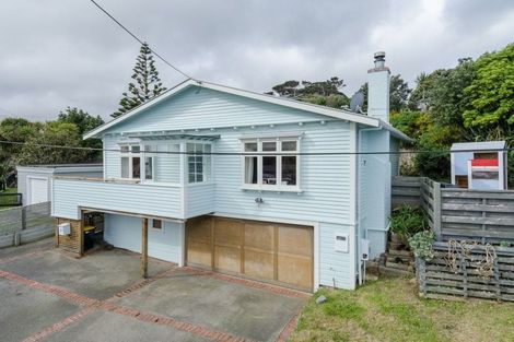 Photo of property in 37 Hudson Street, Island Bay, Wellington, 6023