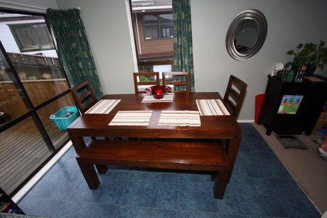 Photo of property in 15 Rice Crescent, Newlands, Wellington, 6037