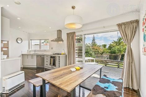 Photo of property in 15 Saffron Street, Birkdale, Auckland, 0626