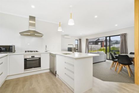 Photo of property in 12 Springside Court, Huntington, Hamilton, 3210