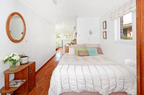 Photo of property in 75 Lake Road, Northcote, Auckland, 0627