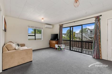 Photo of property in 166 Sunset Road, Unsworth Heights, Auckland, 0632