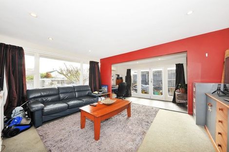Photo of property in 12 Glenrowan Avenue, Avondale, Christchurch, 8061