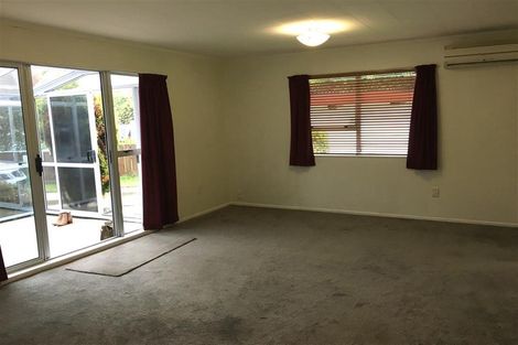 Photo of property in 8 He Awa Crescent, Waikanae, 5036