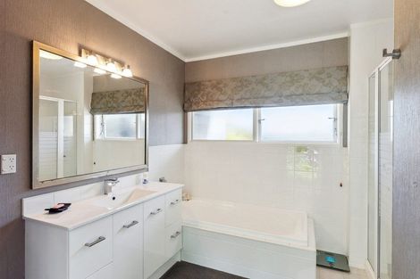 Photo of property in 2 Rata Street, Waikanae, 5036