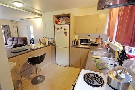 Photo of property in 102 Harbour Terrace, North Dunedin, Dunedin, 9016