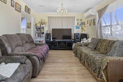 Photo of property in 1 Tabitha Crescent, Henderson, Auckland, 0612