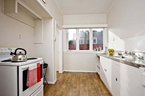 Photo of property in 25 Esmonde Road, Takapuna, Auckland, 0622