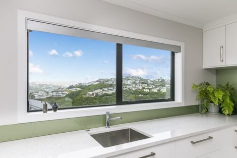 Photo of property in 9b Epic Way, Newlands, Wellington, 6037