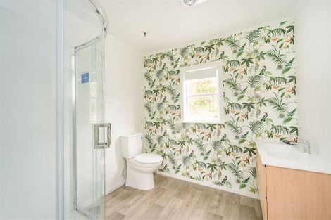 Photo of property in 21 Ongo Road, Hunterville, 4730