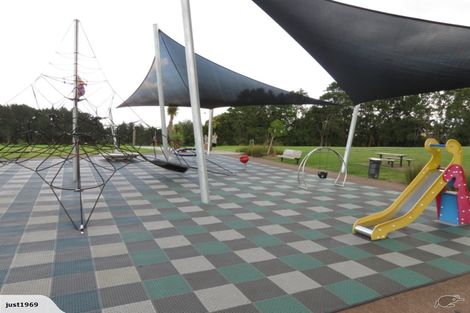 Photo of property in 11 Saltaire Street, Avondale, Auckland, 1026