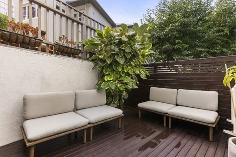 Photo of property in 18 Cottleville Terrace, Thorndon, Wellington, 6011