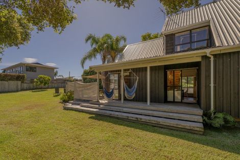 Photo of property in 105 Puriri Place, Matarangi, Whitianga, 3592