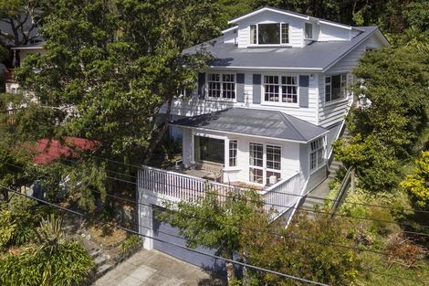 Photo of property in 15 Doris Gordon Crescent, Crofton Downs, Wellington, 6035