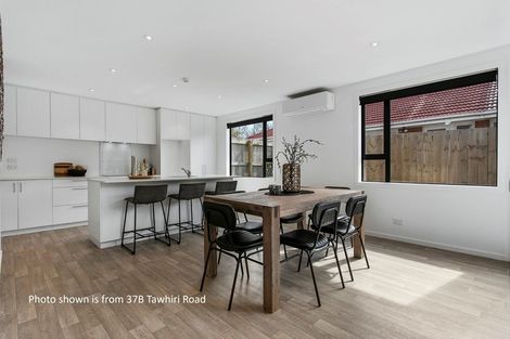 Photo of property in 37d Tawhiri Road, One Tree Hill, Auckland, 1061