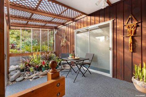 Photo of property in 46 Potter Avenue, Northcote, Auckland, 0627