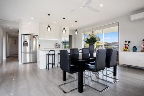 Photo of property in 21 Greystone Place, Omokoroa, 3114