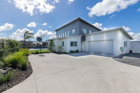 Photo of property in 63 Tapu Road, Huapai, Kumeu, 0810