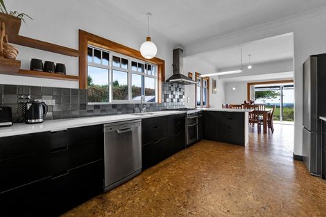 Photo of property in 1444 Carrington Road, Hurworth, New Plymouth, 4371