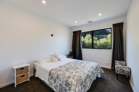 Photo of property in 5 Fife Court, Jacks Point, Queenstown, 9371