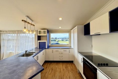 Photo of property in 50a Signal Street, Foxton Beach, Foxton, 4815