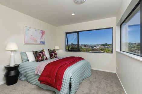 Photo of property in 4 Kina Place, Long Bay, Auckland, 0630