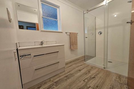 Photo of property in 18 Ashton Terrace, Castlecliff, Whanganui, 4501