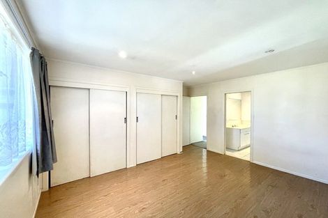 Photo of property in 1 Taha Road, Te Atatu South, Auckland, 0610