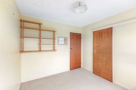 Photo of property in 114b Riversdale Drive, Merrilands, New Plymouth, 4312