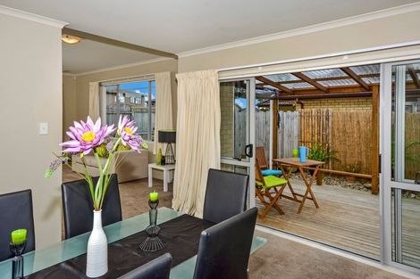 Photo of property in 19 Anchorite Way, Red Beach, 0932