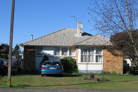 Photo of property in 13 Croall Crescent, St Andrews, Hamilton, 3200